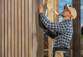 How To Choose The Right Materials for Your Siding Installation in 'Wright, FL